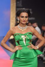 Model walks the ramp for Cappuccino Collection Show at IIJW Day 3 on 21st Aug 2012 (95).JPG